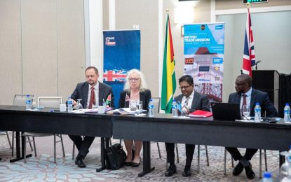 Finance Minister meets with British Trade Mission