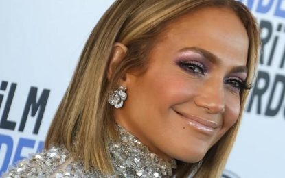 Choose the best colours to compliment your skin tone this Christmas