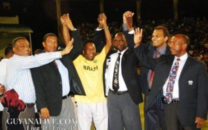 Kashif and Shanghai Organisation and former National player Arthur pays tribute to Pele