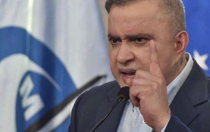 Venezuela arrests 21 officials, businessmen in oil scheme; 11 more wanted