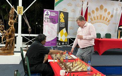 GM Nigel Short took on 20 players simultaneously in Chess Exhibition event at State House