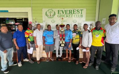 Regal take on Trophy Stall in volatile opening clash