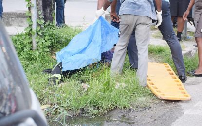 Elderly man drops dead on Sheriff Street