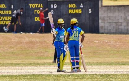 Knight hundred headlines third round