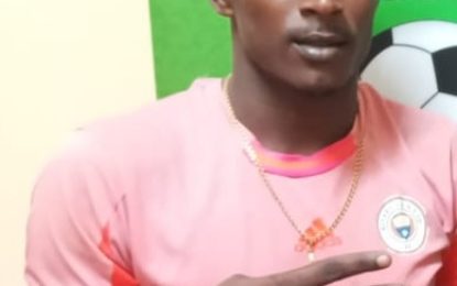 Andrew Simmons inspires champions to 3rd win