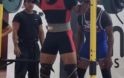 Local Powerlifter Demetri Chan successfully completes Medical training in Cuba