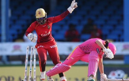 Knight Riders keep final hopes alive with first win