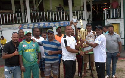 Garbarran, Mahabeer lead Everest Masters to victory over Woodland Masters of T and T