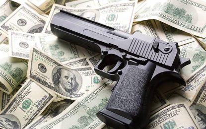 Bandits throw money changer overboard, vanish with loot and car