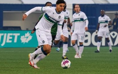 Osaze De Rosario makes Golden Jaguars debut