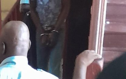 Vendor remanded for shooting man in foot