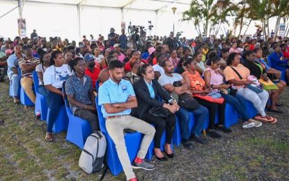 1,000 families receive house lots at Enterprise, Non Pareil