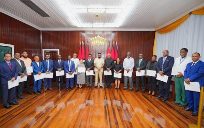 Members of Constitutional Reform Commission sworn-in 