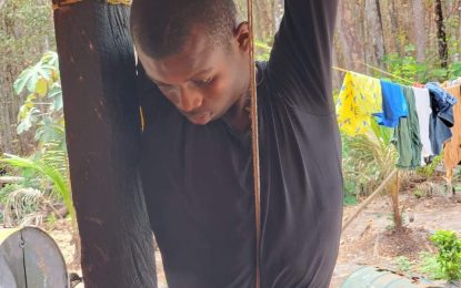 Thief tied up after breaking into shop