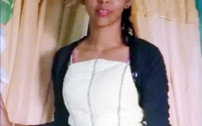 Fruit vendor stabbed to death by husband