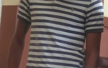 Man on self-bail for stealing from money changer  