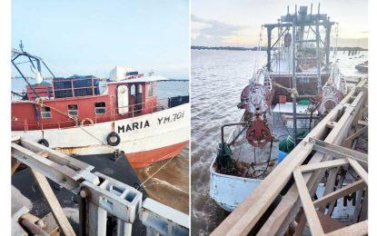 Drifting trawlers slam into Harbour Bridge