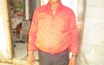 Man shot dead while fighting off bandits