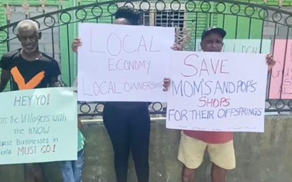 Agricola vendors protest against Chinese setting up shop in their village