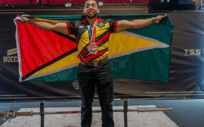 Romeo Hunter snares Sub-Junior and Open gold and bronze medals at Load The Kilos Classic