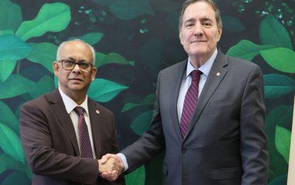 PAHO director holds talks with newly-elected OAS Secretary General