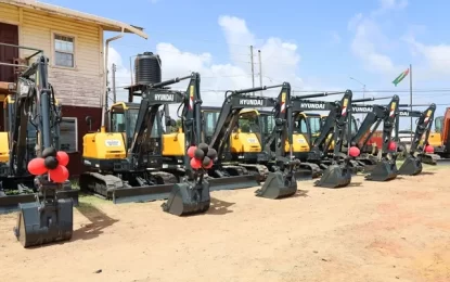 Gov’t gives all 22 local authority areas in Reg. 6 mini excavators