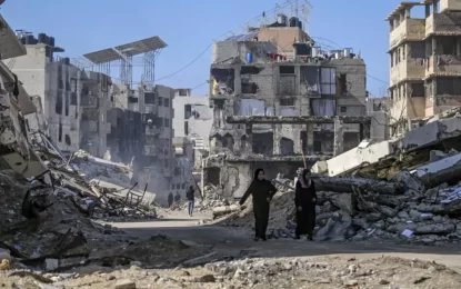 Israel blocks aid into Gaza as ceasefire standoff escalates