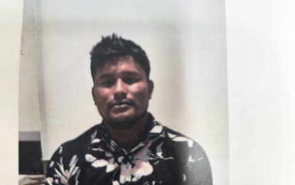 Police yet to arrest boat captain caught on camera stealing prawns from Pritipaul Singh Investment Inc.