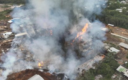 Fire at Amelia’s Ward, flames remain active in isolated zone