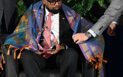 Pres. Ali gets Global Leadership Award for Open Innovation from University of California