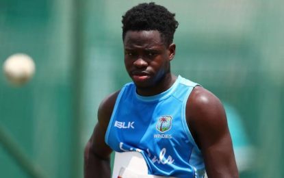 Titans sneak past hapless Guyana by 3 runs