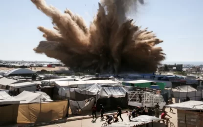 Israeli forces kill at least 29 people in attacks on tent camps in Gaza