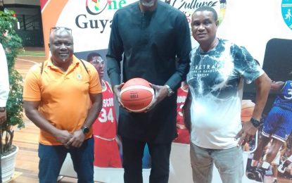 Hakeem ‘The Dream’ Olajuwon meets GDF basketball coach Brian Carter