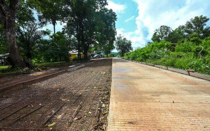 Govt. signs $1.5B in contracts for roads, bridges in Region 8