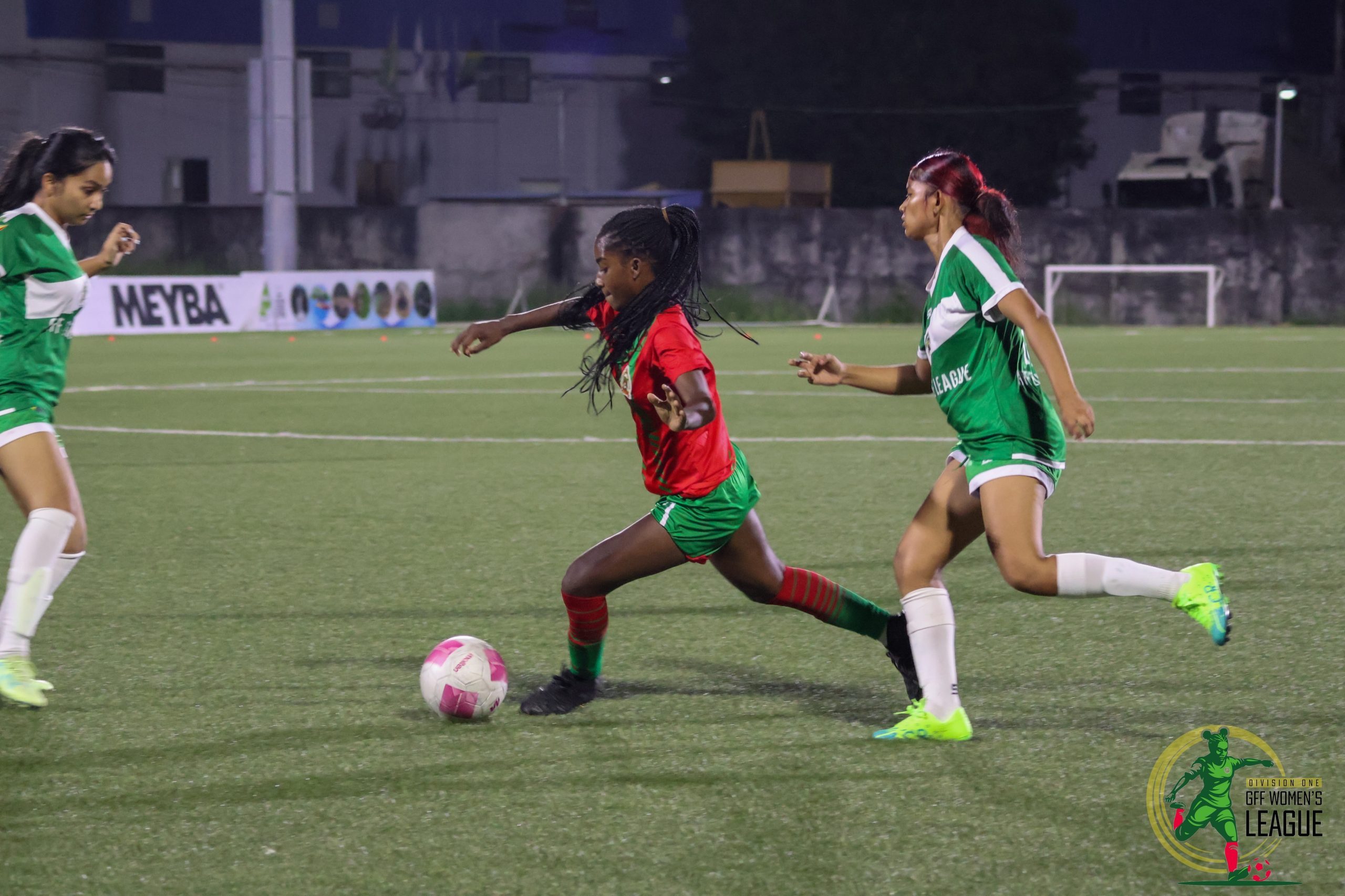 GDF dismantles Den Amstel as Santos claims first win