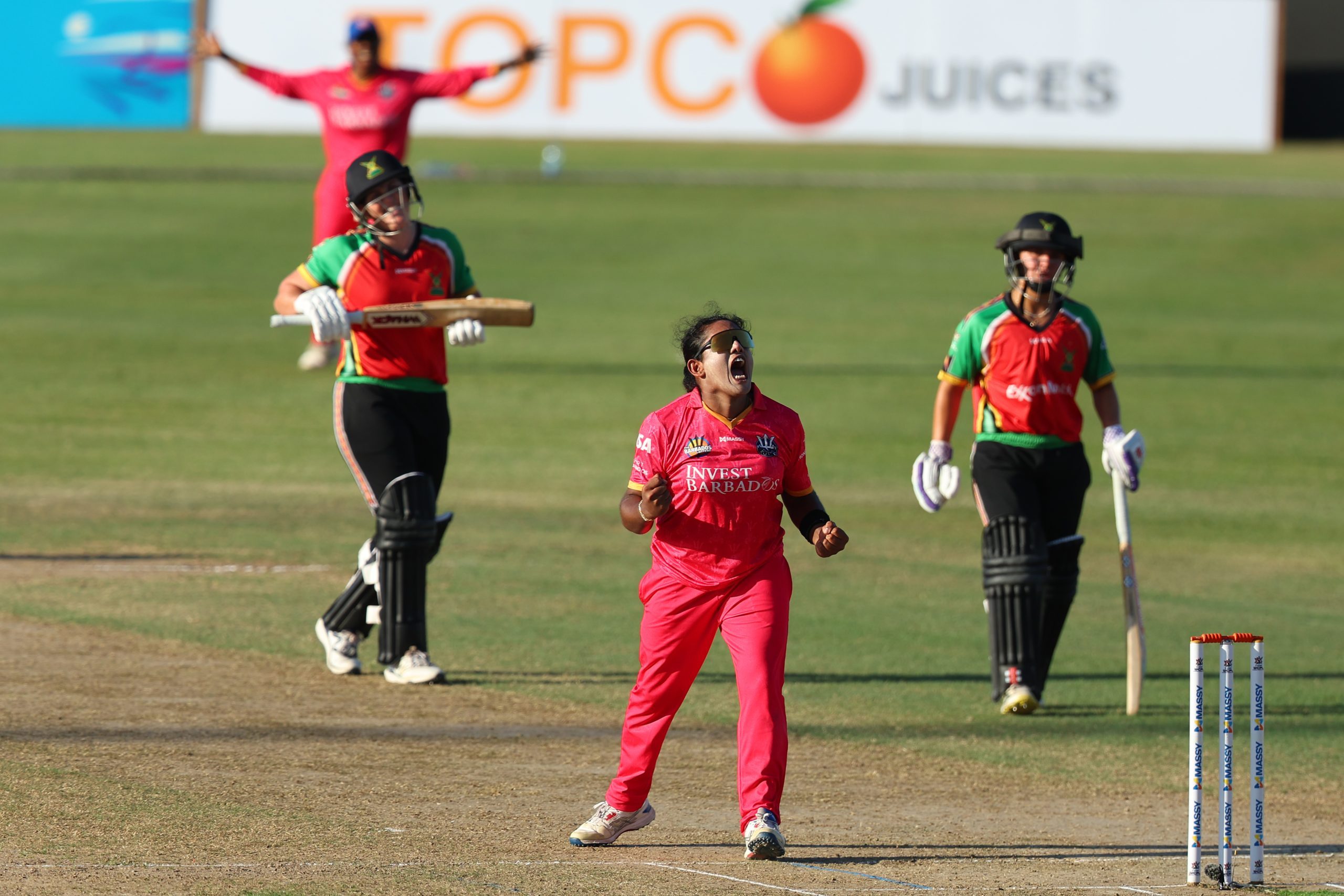 Royals Snatch Dramatic Last-Ball Win Over Warriors