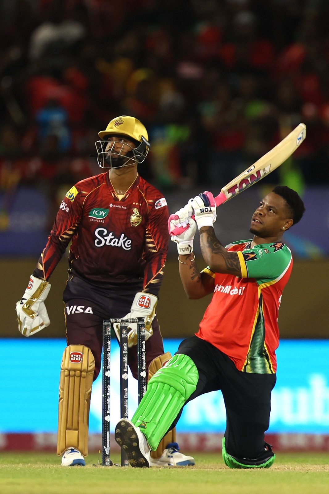 Hope, Hetmyer and Pretorius inspire nail-biting 3-wicket win for Warriors