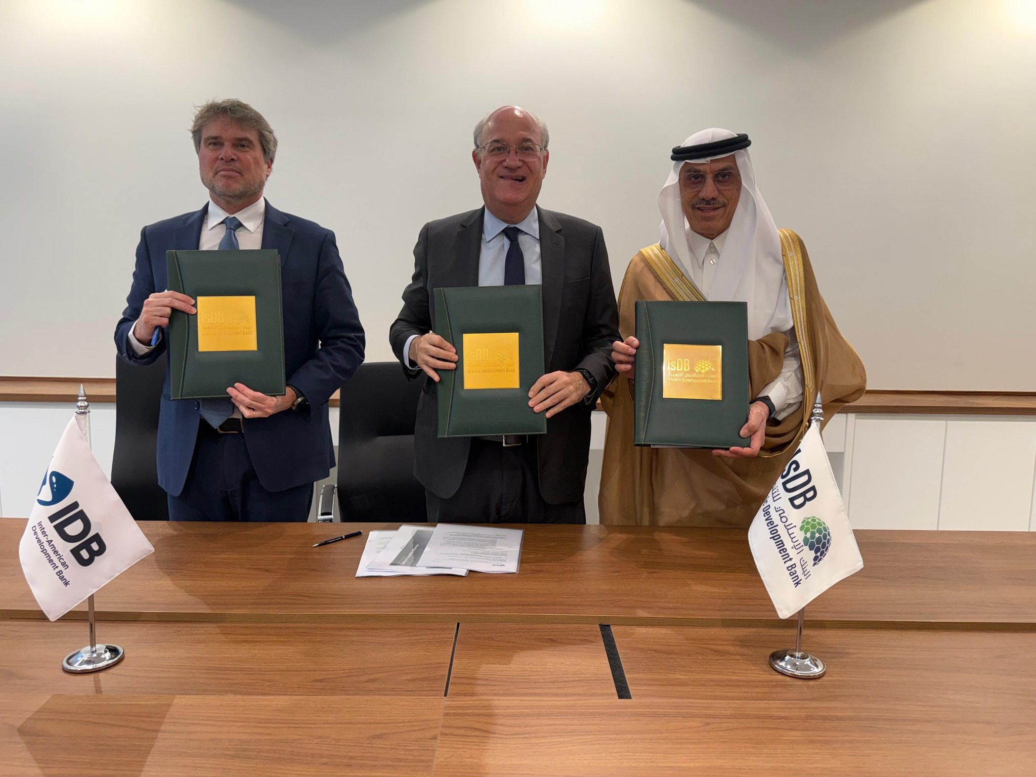 ‘Big banks eye oil boom’