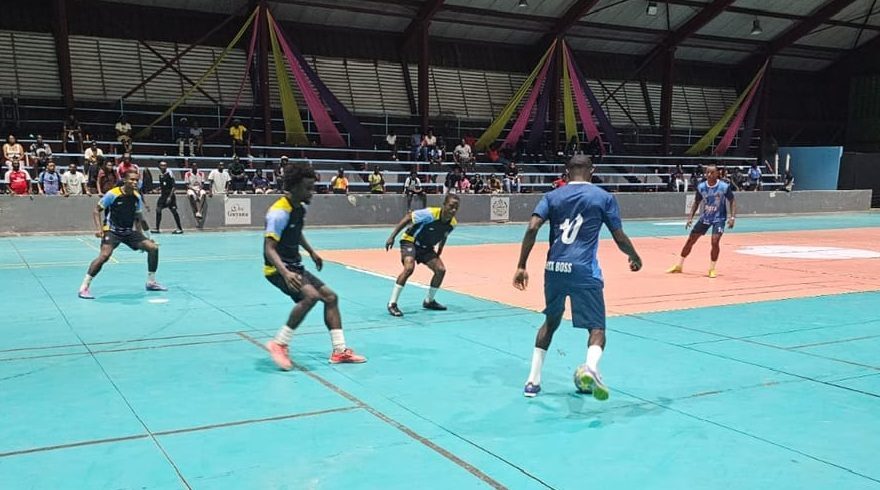 Team Spirit stuns Sparta Boss to clinch semifinal berth