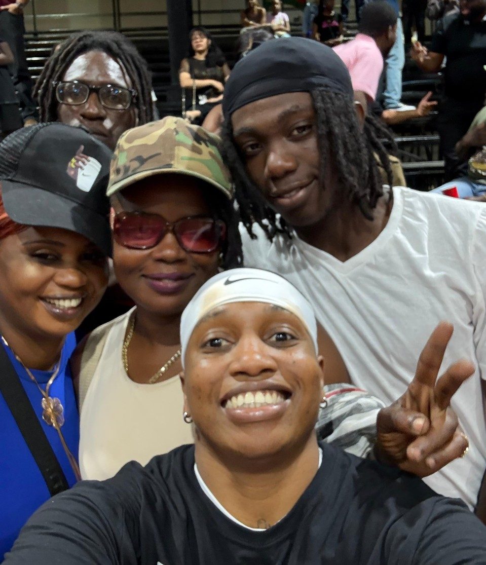 Family witnesses Joy Adams greatness for the first time