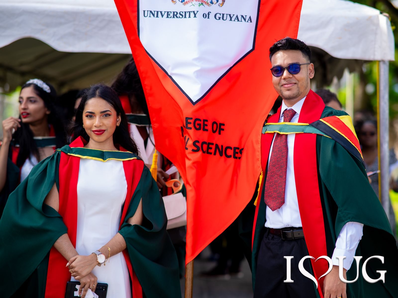 Friends named UG’s top graduates for School of Medicine