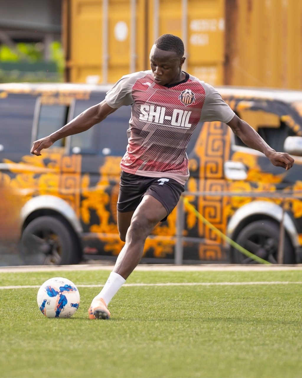 Omari Glasgow features as ‘guest player’ for Slingerz FC in Super-16 Tournament