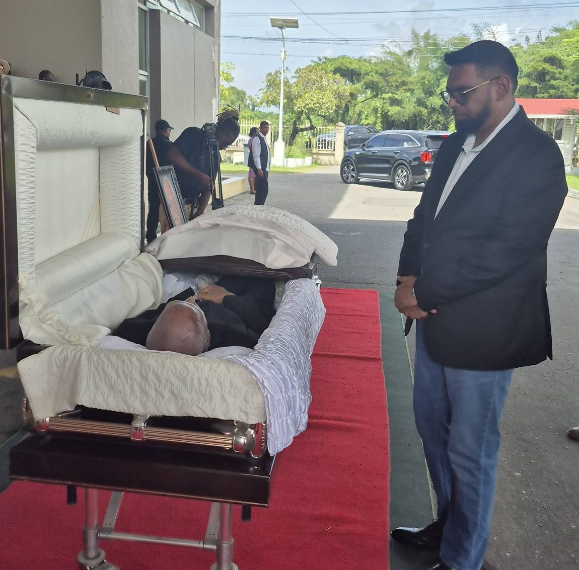 Ron Robinson, A.A. remembered as broadcasting icon