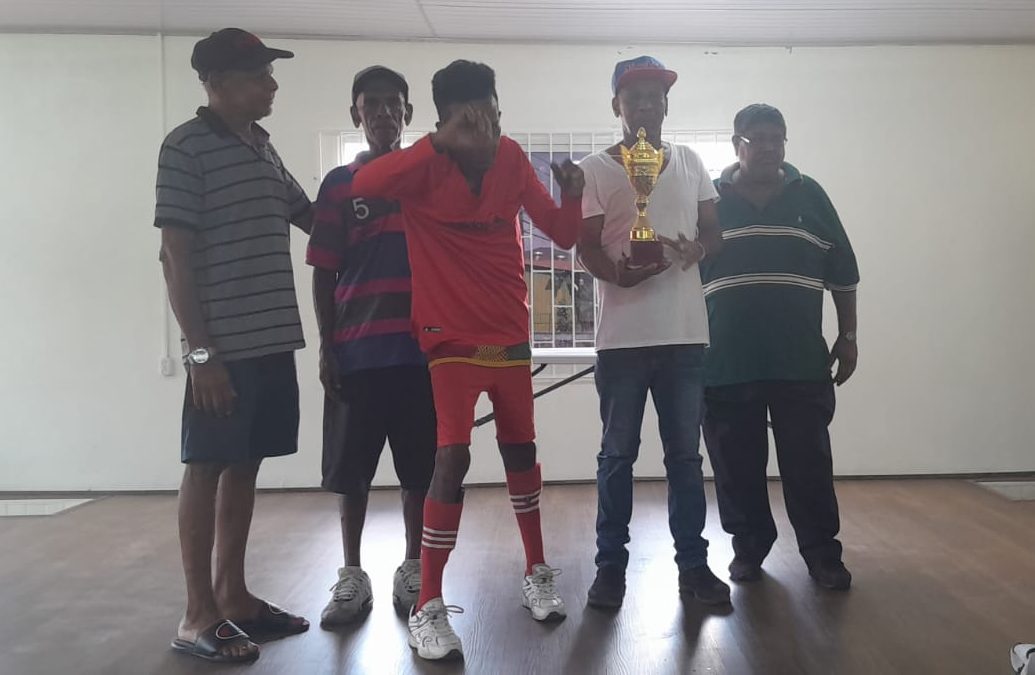 White Fox wins fund raising Dominoes tournament at Diamond