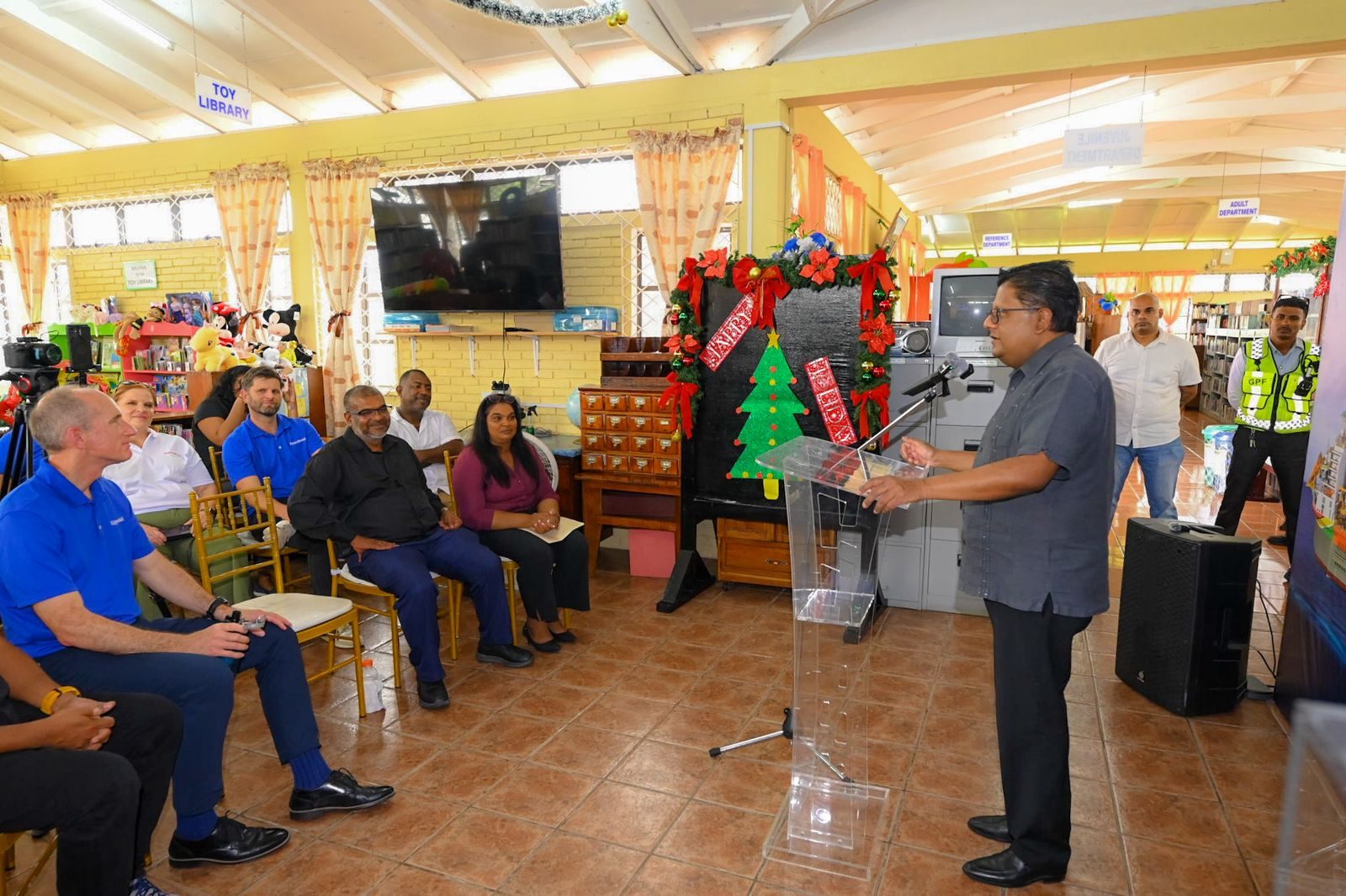 Oil and gas corner brings industry learning to NA Library