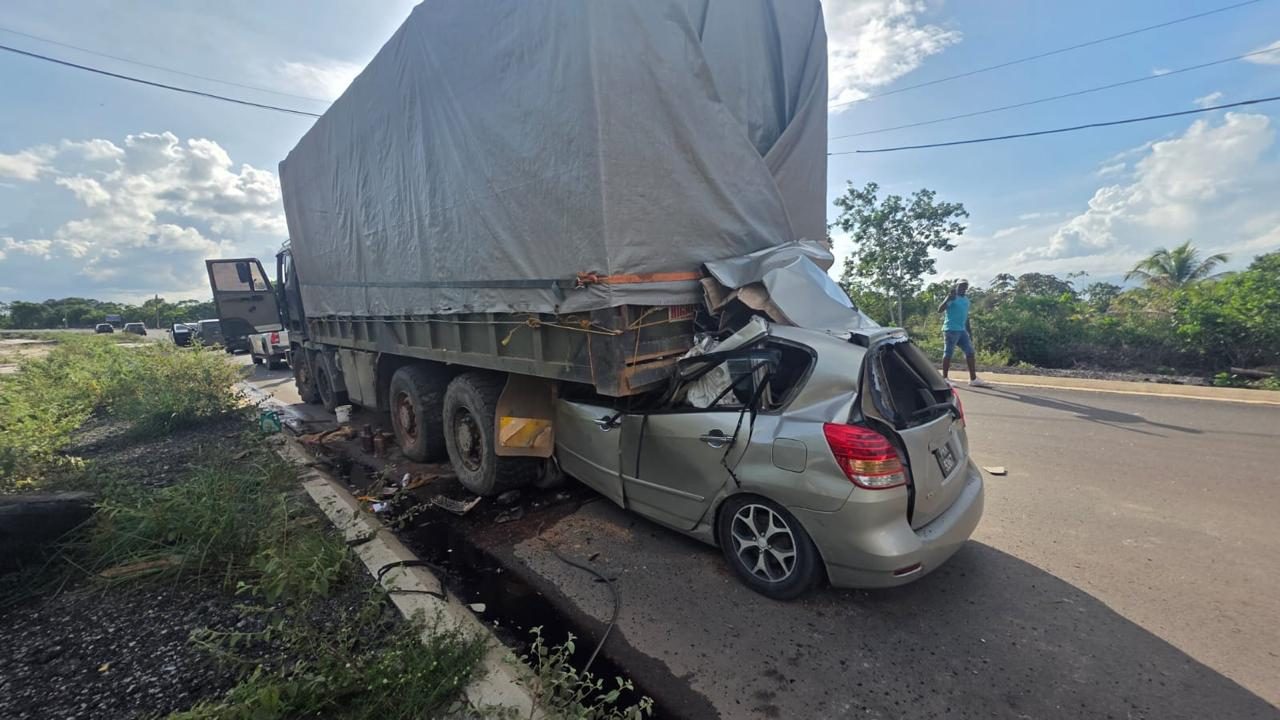 Two killed as speeding car crashes into parked truck at Moblissa