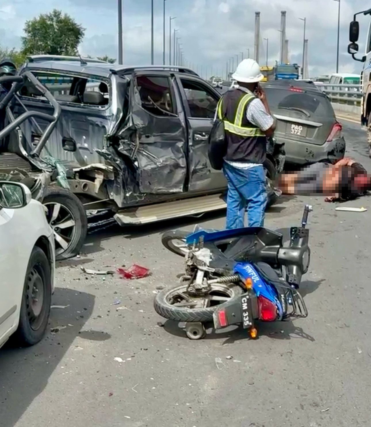 One dead in Demerara River Bridge smash up
