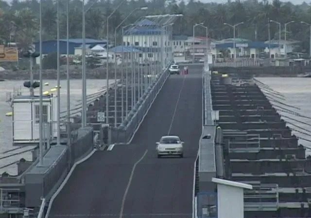 Govt.’s plan to purchase Berbice Bridge before 2027 raises concerns about fiscal prudence – APNU