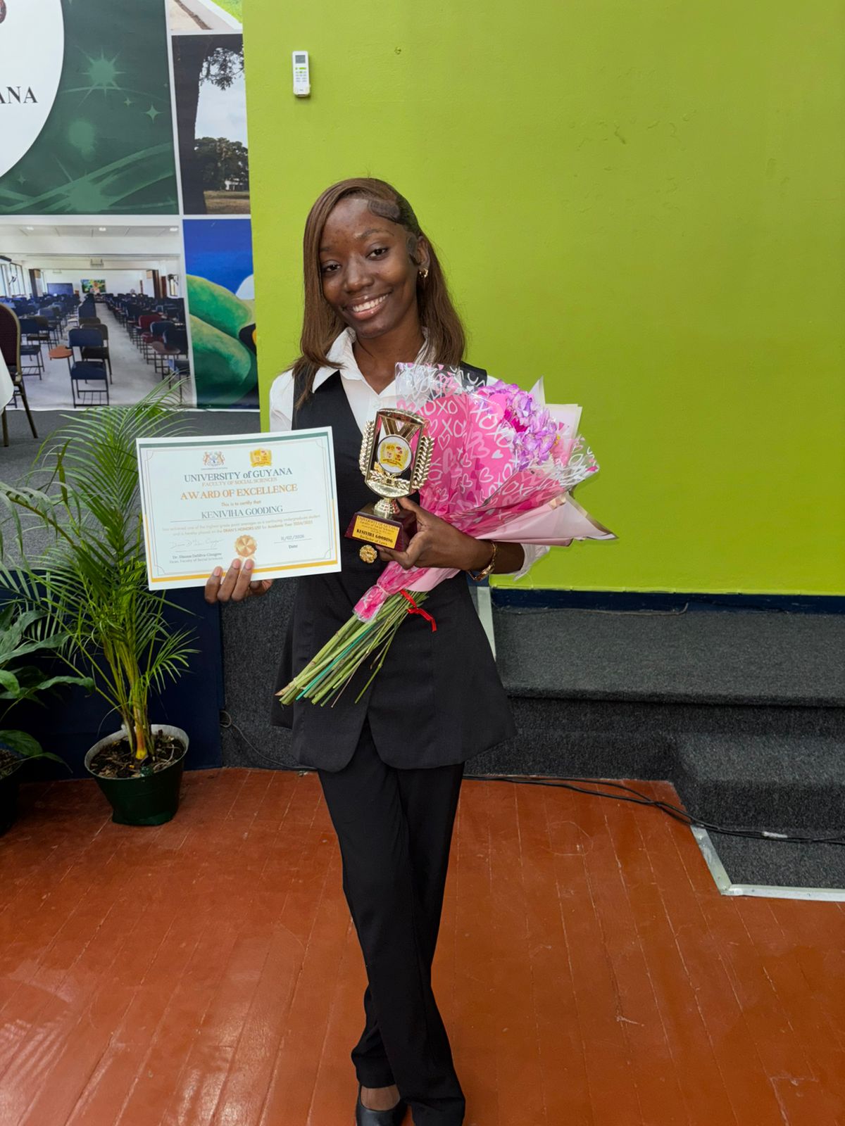 Balancing law, work and entrepreneurship, UG student earns highest GPA in her first year of studies