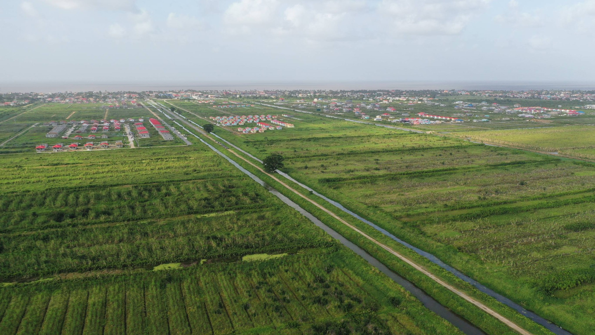 91 contractors in bid to construct $9.9B Leonora road